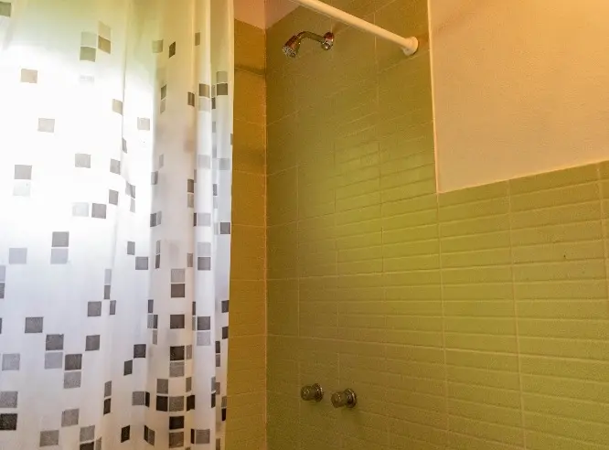 Ducha del baño privado